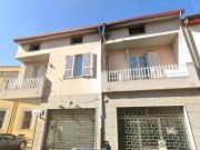Ampio appartamento con cortile. 